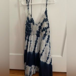beachy summer dress, worn once (great condition)